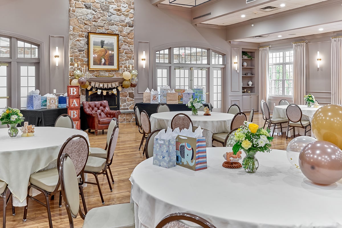 The Club at Shannondell provides a relaxing way to host a baby shower, including planning, decoraKons, food & beverage and more.